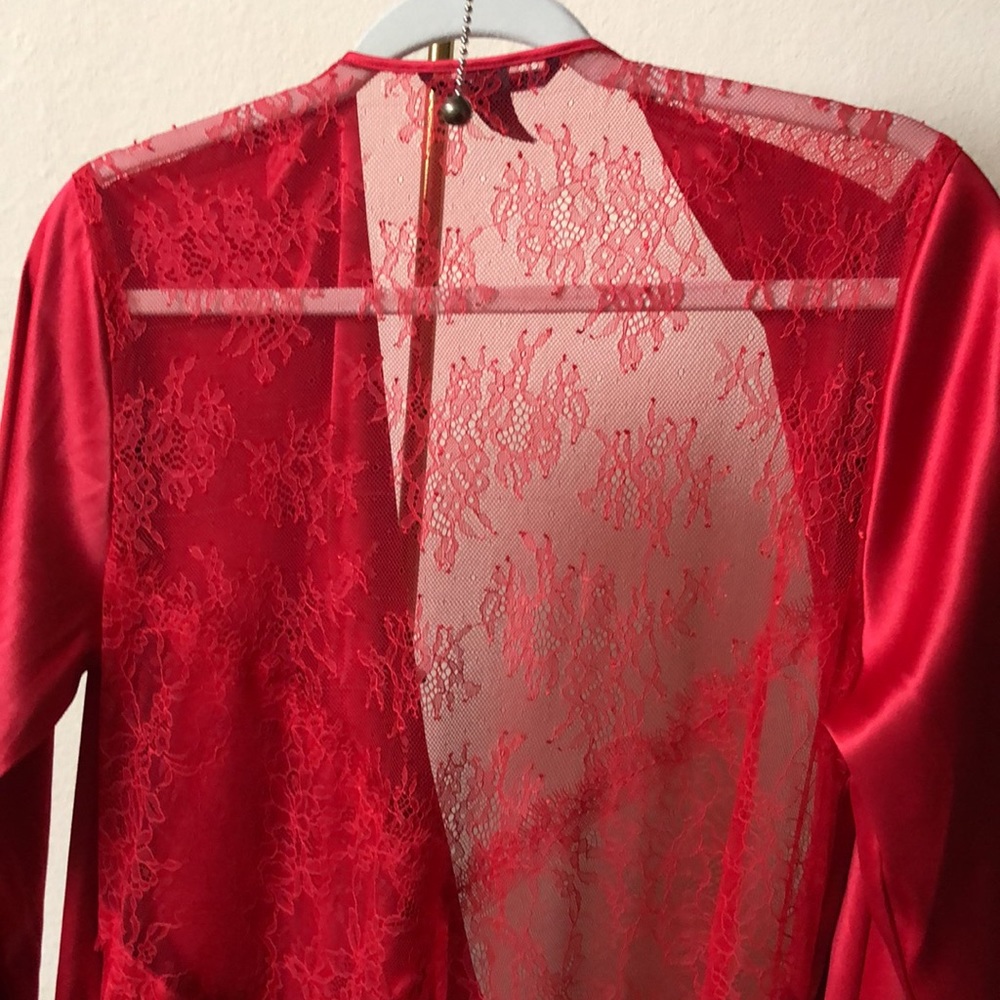 Victoria Secrets Silk Robe - Picture 4 of 4